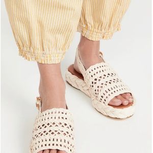 Like new Tory Burch Raffia Sandals